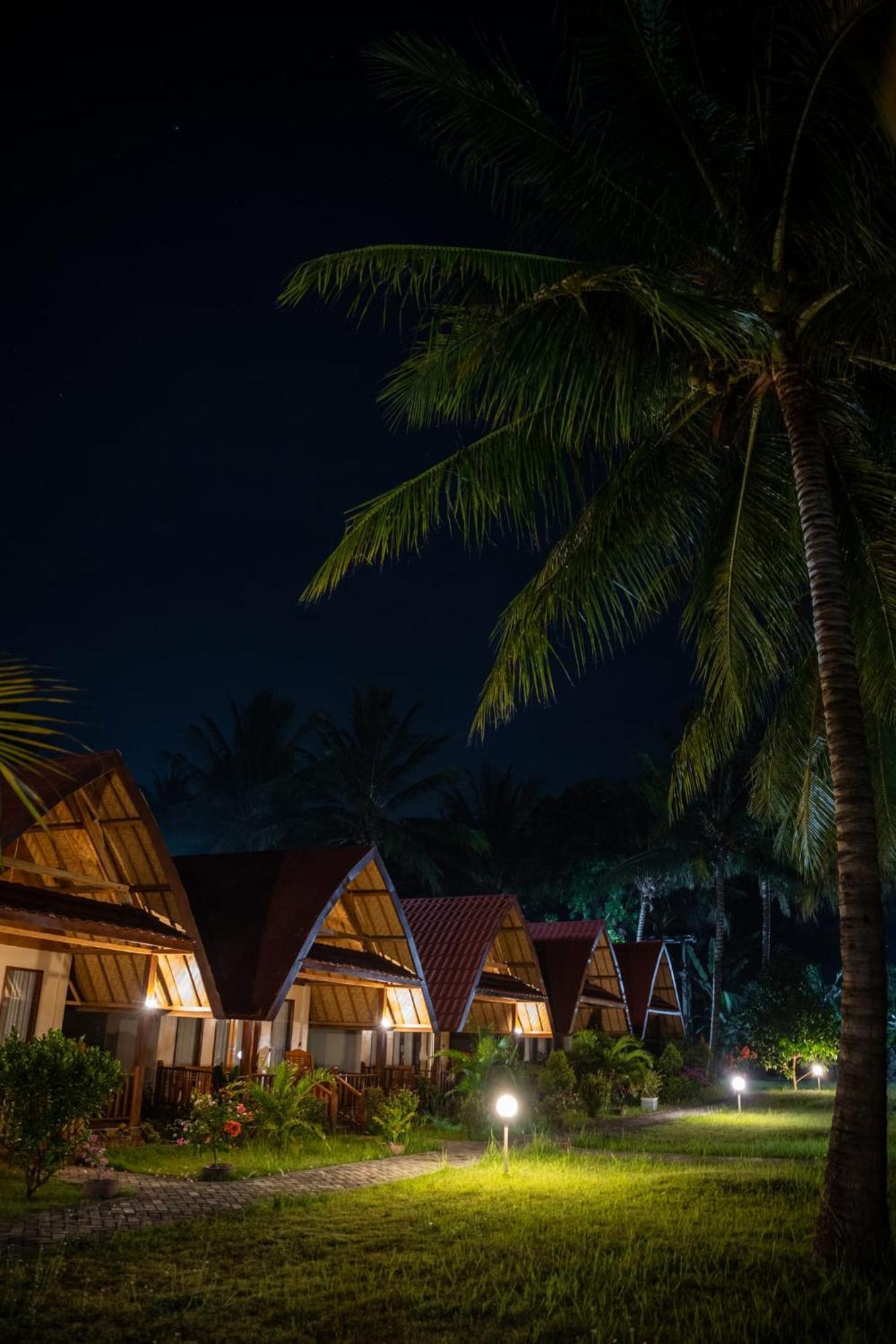 Pondok Siola Labuhan Pandan Exteriör bild